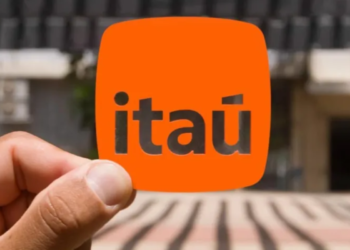 Itaú volta atrás sobre anuidade no cartão de crédito e comunica clientes via e-mail
