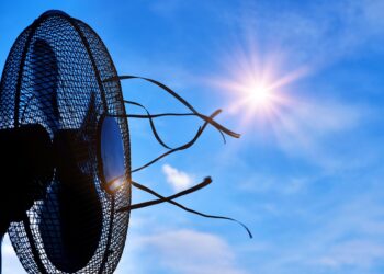 Não é perto de você: como posicionar o ventilador para refrescar como um ar-condicionado