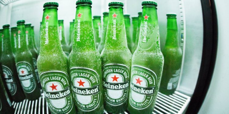 Novo eletrodoméstico da Heineken promete cerveja quase “infinita” e pode revolucionar o mercado