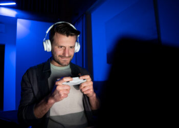 Controle do novo Playstation 6 não deverá ter botões e funcionará como um “celular”