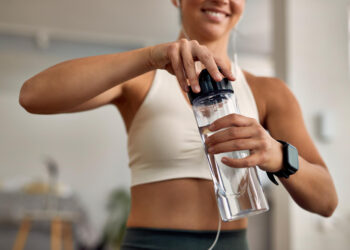 Sabedoria japonesa: o método para beber água e perder peso sem dietas extremas