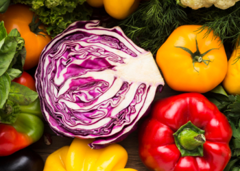 Conheça o melhor vegetal do planeta para idosos: alivia as dores nas articulações e nos ossos