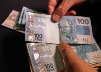 Governo confirma benefício de R$ 800,00 para brasileiros sem moradia em março