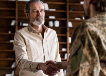 O exército baterá de porta em porta: convocarão todos os homens desta idade e não tem como escapar da obrigação