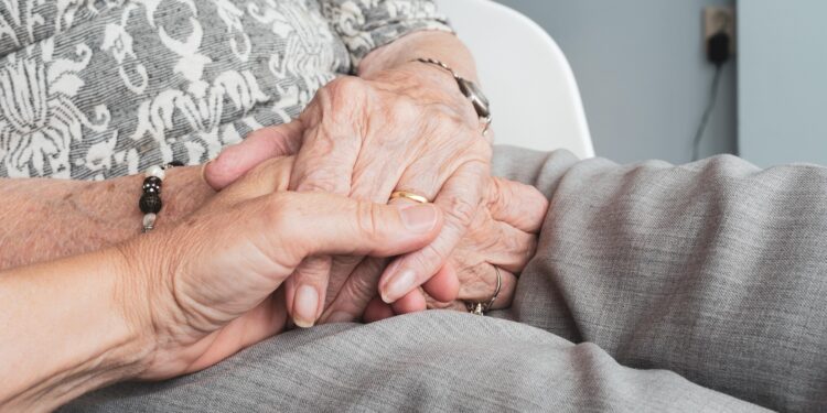 Veja esses 37 itens que pessoas com mais de 100 anos possuem em comum