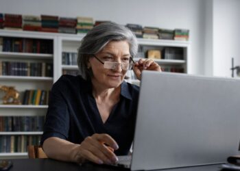Aposentados podem perder o benefício do INSS caso voltem a trabalhar