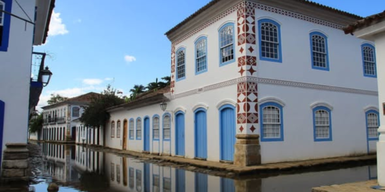 Cidade no Nordeste é conhecida como a “Veneza brasileira” por seus canais e rios paradisíacos