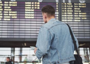 Brasileiros já têm prazo máximo para trocar o RG, caso queiram viajar de avião