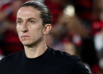 Recém-demitido do Flamengo, Filipe Luís surpreende e descarta trabalho em seleção