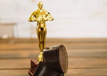 Enquanto fazia outra coisa, um dos maiores atores do Oscar ganhou mais uma estatueta