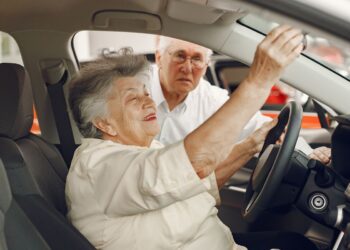 Imposto zerado: idosos com mais de 60 anos poderão comprar carros com grande desconto no Brasil