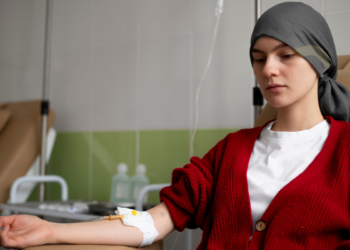 Médico chinês alerta: 6 comportamentos que você precisa abandonar agora para não desenvolver câncer no futuro