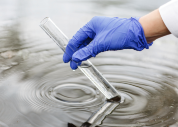 água contaminada