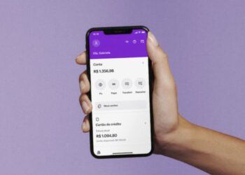 Nubank comete erro crasso e cancela conta bancária com R$ 2 milhões