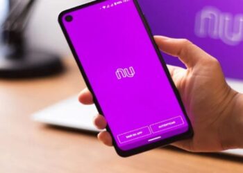 Nubank manda e-mail urgente para todos os clientes com dinheiro guardado no banco