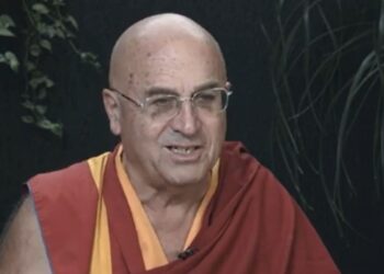 O homem mais feliz do mundo é direto: elimine isso da sua vida e tudo muda