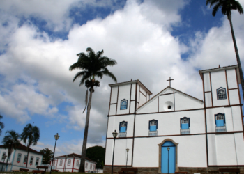 Parece Europa colonial, mas está no Brasil: cidade chama atenção por “parar no tempo”