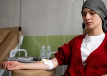 Sintomas silenciosos de câncer que muita gente ignora e que podem surgir em qualquer idade