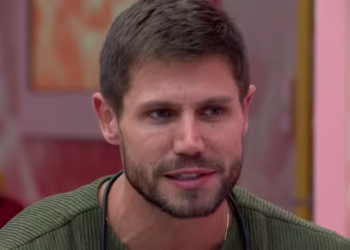 Eliminado do BBB 26, Jonas ostenta mansão de 4 andares que impressiona