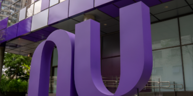 Clientes Nubank devem ler essa notícia imediatamente; banco fez anúncio para todos os usuários