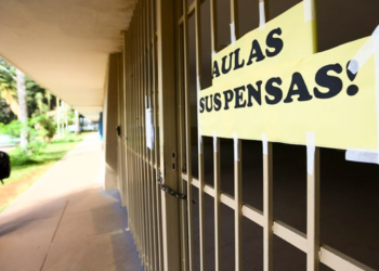 Greve confirmada no Brasil paralisa aulas e deixa escolas fechadas por 6 dias