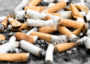 Governo multará de forma severa quem jogar resto de cigarro nestes locais, em todo esse país