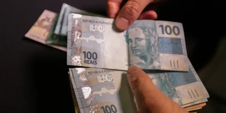 Mudança pode afetar diretamente o salário de funcionários públicos no Brasil