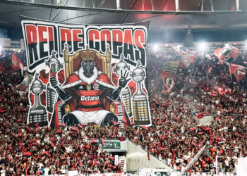 Ídolo do Flamengo compra imóvel de R$ 4 milhões em arranha-céu de frente para a praia
