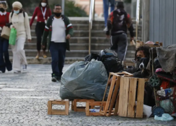 Governo cria regra que protege pertences de pessoas em situação de rua