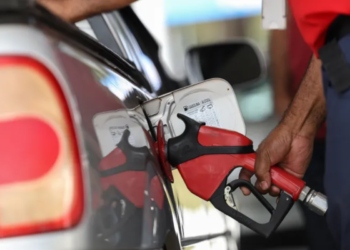 Medida surpreendente adotada pelo governo deve reduzir o valor da gasolina no Brasil