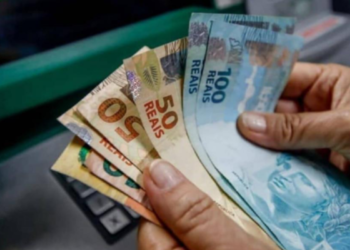 Parte de dinheiro parado em contas da população será utilizado pelo governo