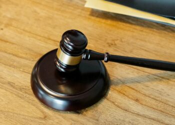 Decisão judicial limita valor de empréstimo para trabalhadores de carteira assinada