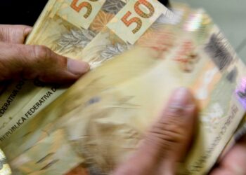 Reajuste salarial dos professores da rede pública será definido nessa semana