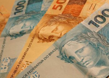Aposentado no Brasil ganha direito a receber pagamento em dobro do banco