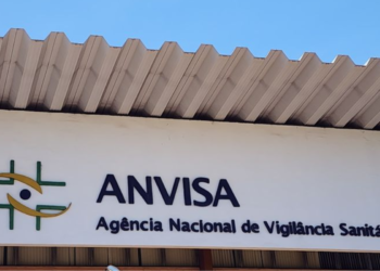 Anvisa emite alerta urgente para quem come pipoca no Brasil