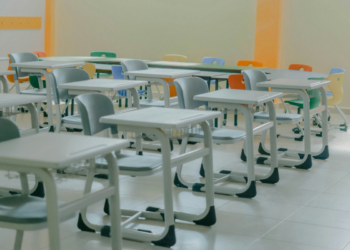 Após risco inesperado para as crianças, escolas são fechadas e aulas suspensas neste país