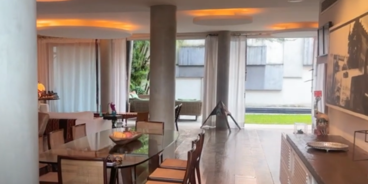Ator de comédia que fez sucesso na Globo vai vender mansão de 500 m² por R$ 20 milhões