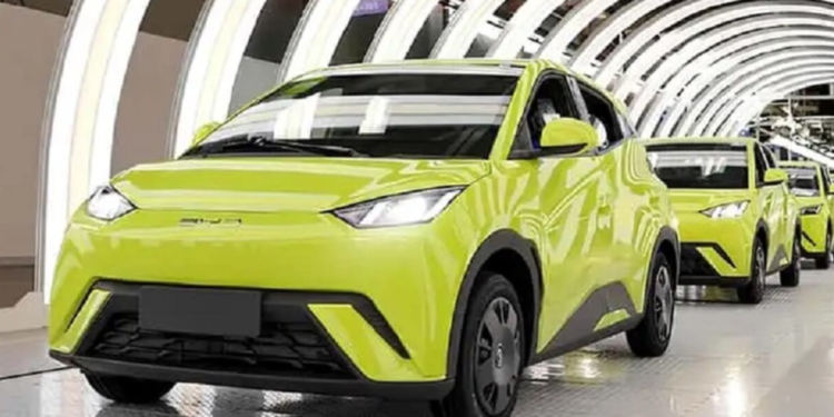 BYD Dolphin Mini entra em promoção com desconto de quase R$ 10 mil