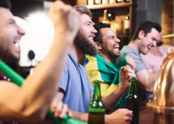 Bares e restaurantes são avisados sobre cobrança envolvendo transmissões da Copa do Mundo