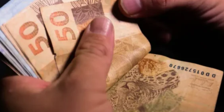 Brasileiros ficam em choque com benefício que pode alcançar até R$ 55 mil