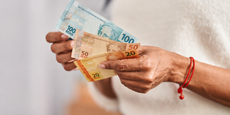 Caixa vai depositar no mínimo R$ 600 para brasileiros com conta ativa a partir de 17/06