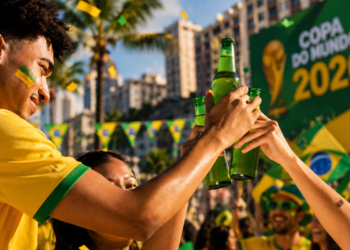 Governo anuncia proibição inédita para a Copa e torcedores ficam sem poder beber cerveja nas ruas neste país