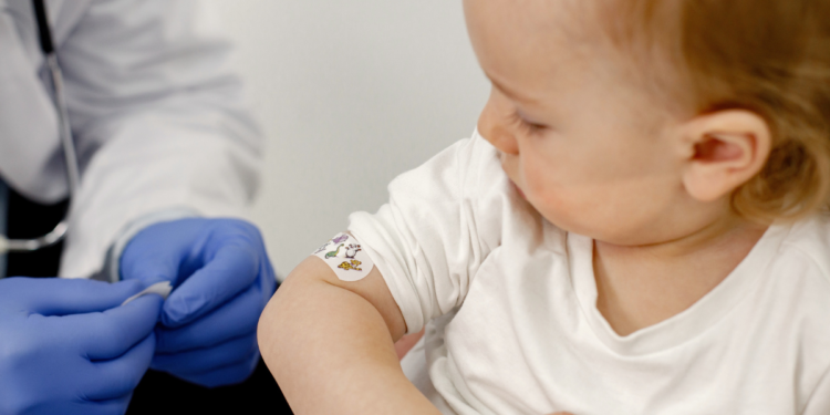 Multa por não vacinar filhos no Brasil chega a R$ 1 milhão