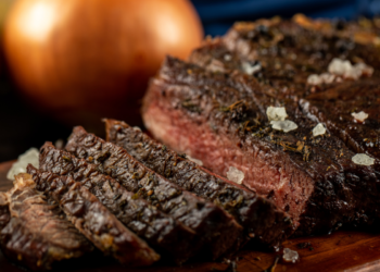 Picanha é bom para churrasco, mas churrasqueiros recomendam outra carne na hora de chamar os amigos
