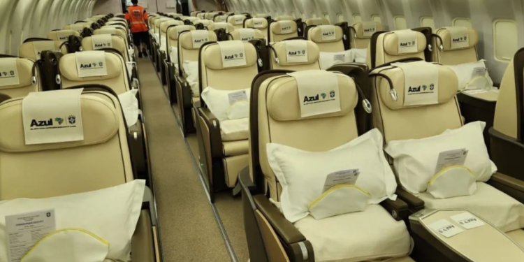 Seleção Brasileira utiliza avião superluxuoso dos Rolling Stones, avaliado em R$ 1,2 bilhões