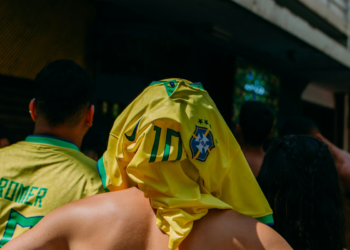 Seleção brasileira não joga bem e é derrotada por 1 a 0
