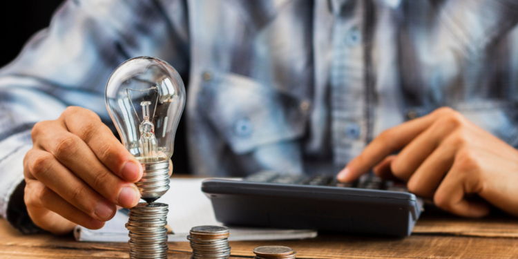 Brasileiros terão conta de luz 16% mais cara após mudança já confirmada