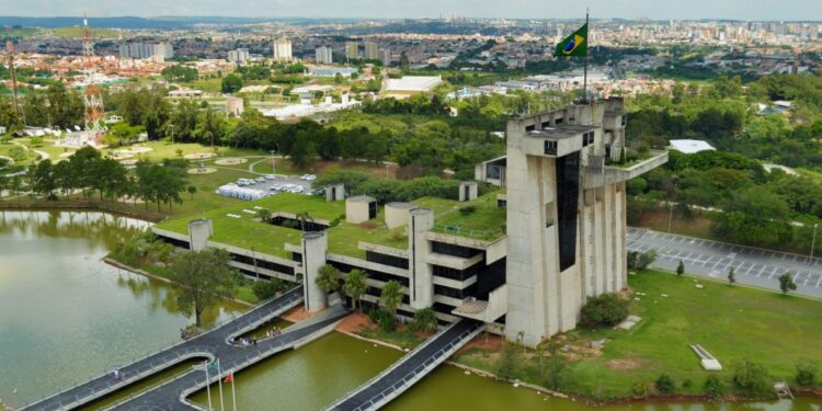 Cidade brasileira com 760 mil habitantes é conhecida por ser um pedaço da Espanha no Brasil