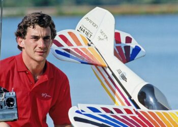 32 anos após o acidente, brasileiros voltam a comemorar “título” de Ayrton Senna