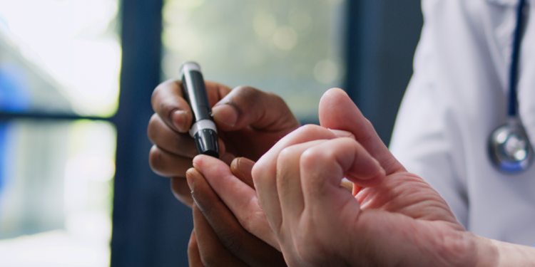 Brasileiros com diabetes tipo 1 recebem importante notícia sobre nova lei